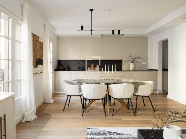 Piso en venta en Barcelona, Raval. En venta exclusiva vivienda de obra nueva de tres dormitorios en el centro de Barcelona. Pisos.
