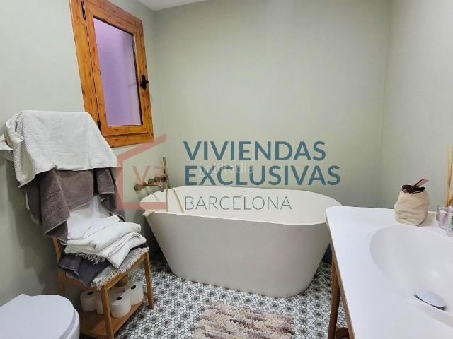 Piso en venta en Barcelona, Raval. EN CIUTAT VELLA Un piso con alma, que invita a quedarse. Pisos.