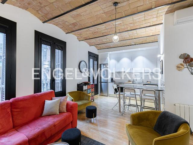 Piso en venta en Barcelona, Raval. Encantador piso en el corazon de Barcelona. Pisos.