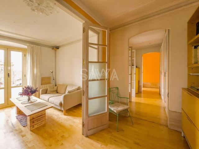 Piso en venta en Barcelona, Raval. Espectacular Piso en La Rambla. Pisos.