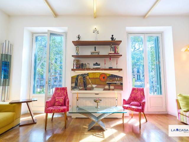 Piso en venta en Barcelona, Raval. Excelente piso en La Rambla. Pisos.
