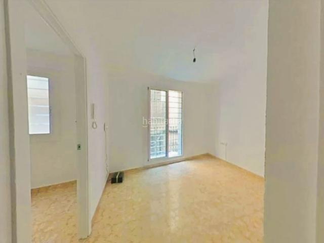 Piso en venta en Barcelona, Raval. OPORTUNIDAD INVERSORES, piso en alquiler en venta C Robadors. Pisos.