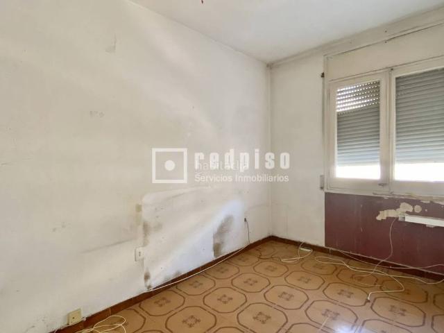 Piso en venta en Barcelona, Raval. PISO A REFORMAR EN AVENIDA PARALELO. Pisos.