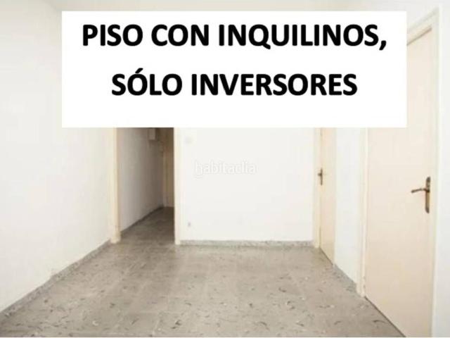 Piso en venta en Barcelona, Raval. Piso Alquilado en venta en calle Sant Pacia. Pisos.