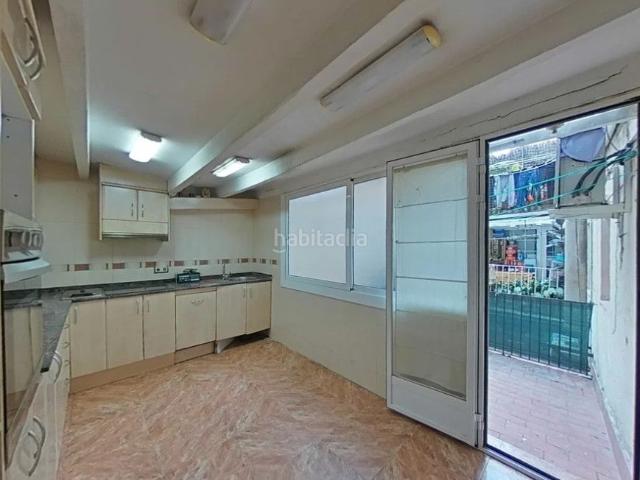 Piso en venta en Barcelona, Raval. Piso de 94 m2 Joaquim Costa, 3 hab. Pisos.