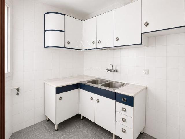Piso en venta en Barcelona, Raval. Piso en Calle Lleo Barcelona. Pisos.