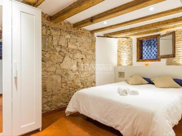 Piso en venta en Barcelona, Raval. Piso en venta en Barcelona. Pisos.