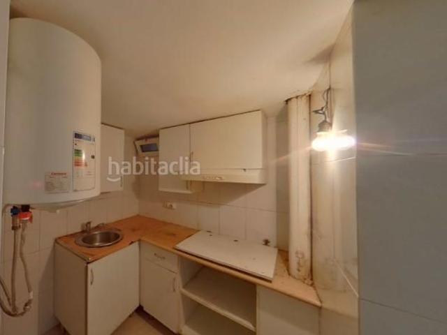 Piso en venta en Barcelona, Raval. Piso en venta en calle La Cera. Pisos.