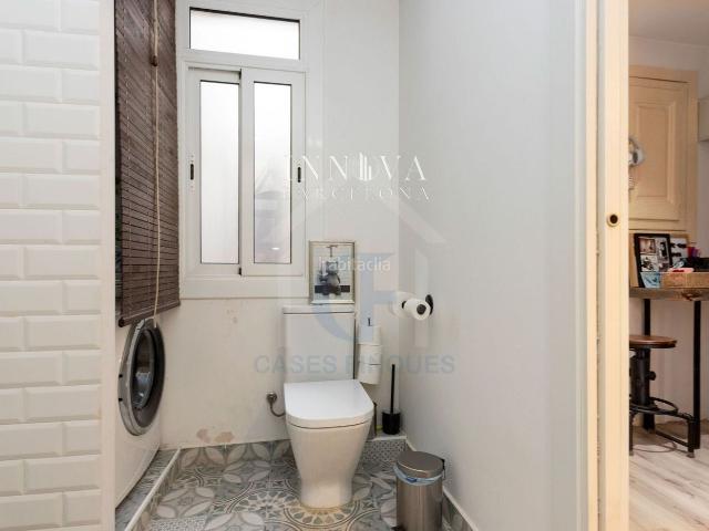 Piso en venta en Barcelona, Raval. Piso en venta en calle Robadors. Pisos.