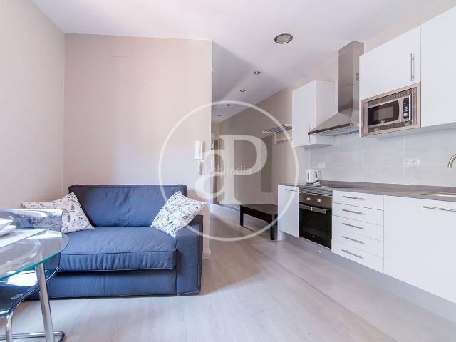 Piso en venta en Barcelona, Raval. Piso en venta cerca de la Plaza Universitat. Pisos.