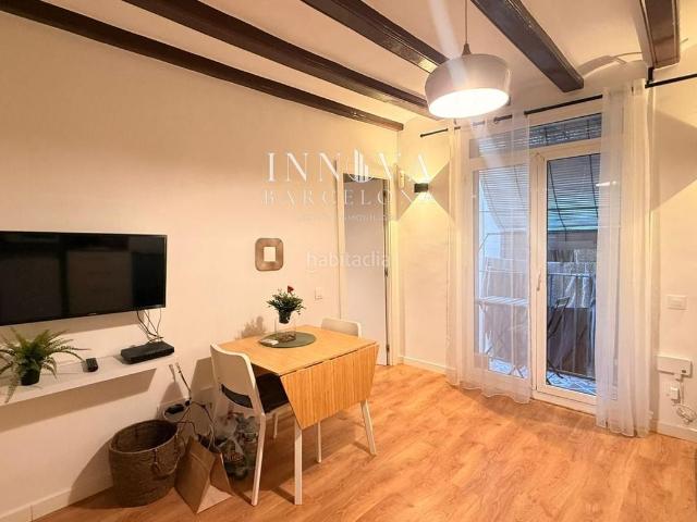 Piso en venta en Barcelona, Raval. Piso reformado a pocos metros del Mercat de la Boqueria y La Rambla. Pisos.