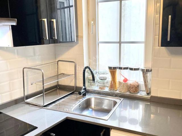 Piso en venta en Barcelona, Raval. PISO REFORMADO A POCOS PASOS DE LAS RAMBAS. Pisos.