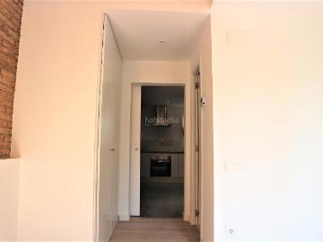 Piso en venta en Barcelona, Raval. Piso totalmente reformado con inquilino a término. Pisos.