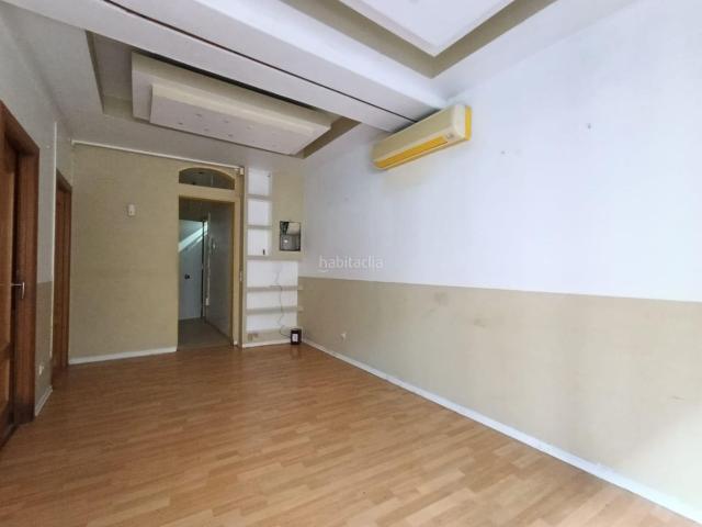 Piso en venta en Barcelona, Raval. Pisos.