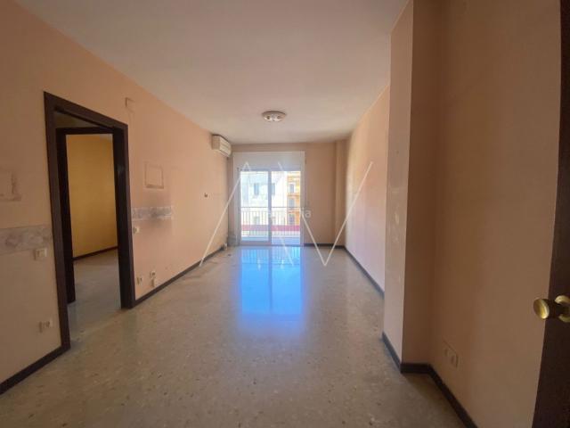 Piso en venta en Barcelona, Raval. Pisos.