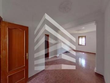 Piso en venta en Barcelona, Raval. Pisos.