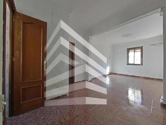 Piso en venta en Barcelona, Raval. Pisos.