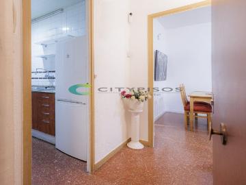 Piso en venta en Barcelona, Raval. Pisos.
