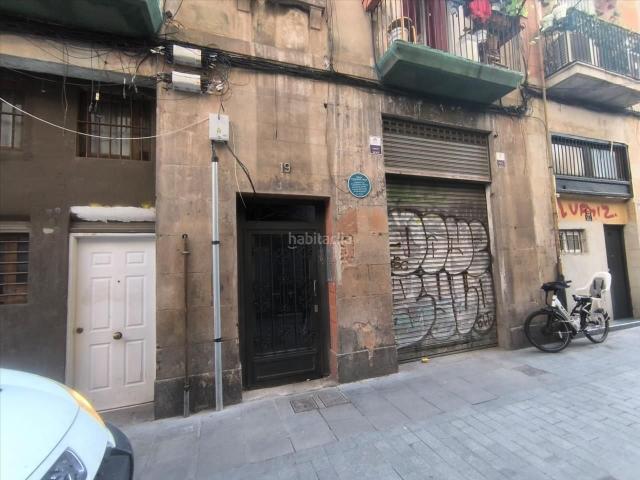 Piso en venta en Barcelona, Raval. Pisos.