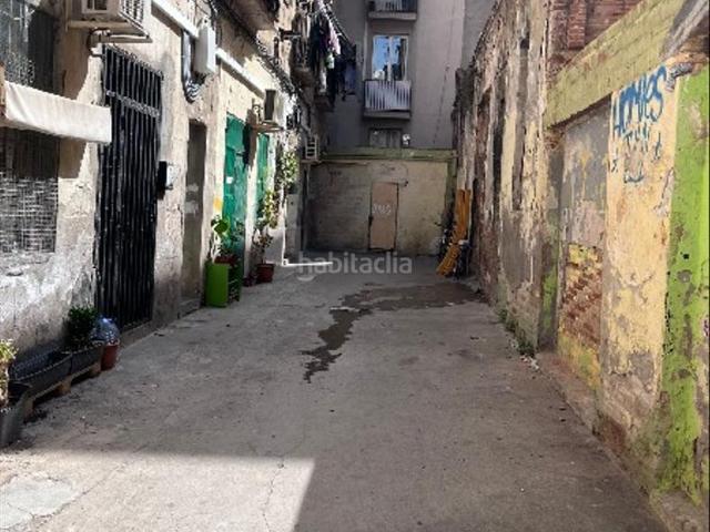 Piso en venta en Barcelona, Raval. Pisos.
