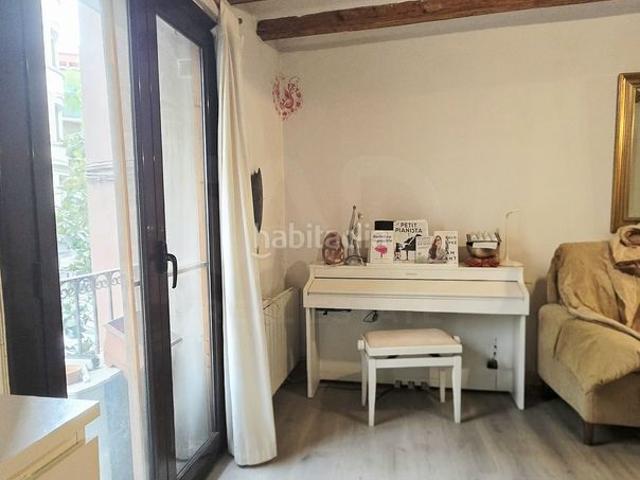 Piso en venta en Barcelona, Raval. Pisos.