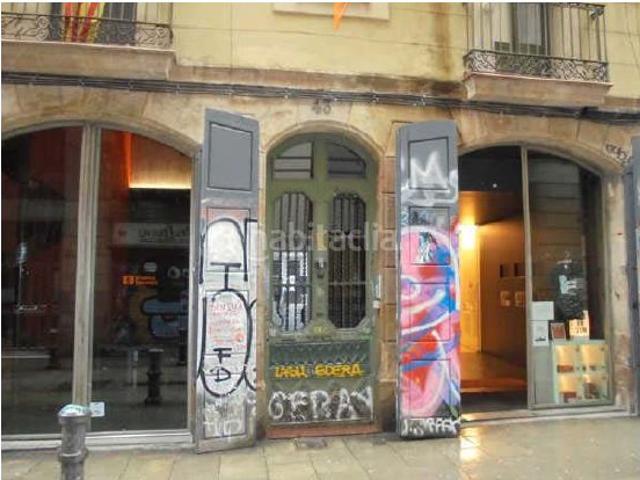 Piso en venta en Barcelona, Raval. Pisos.