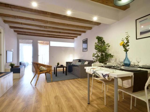 Piso en venta en Barcelona, Raval. Pisos.