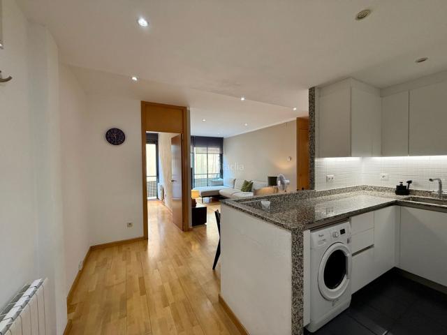 Piso en venta en Barcelona, Raval. Pisos.