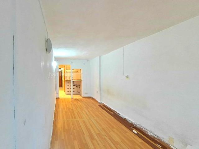 Piso en venta en Barcelona, Raval. Pisos.