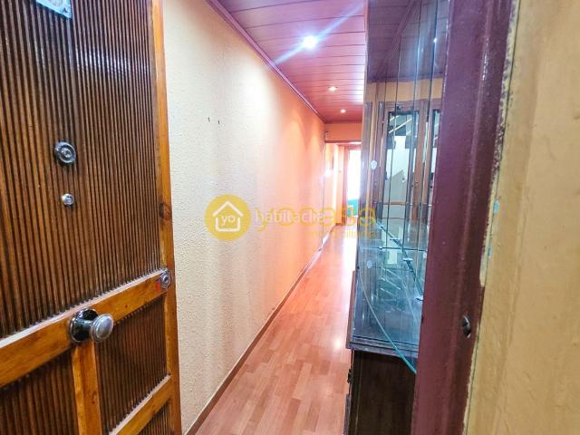 Piso en venta en Barcelona, Roquetes. Piso acogedor y bien ubicado en Nou Barris, Barcelona. Pisos.