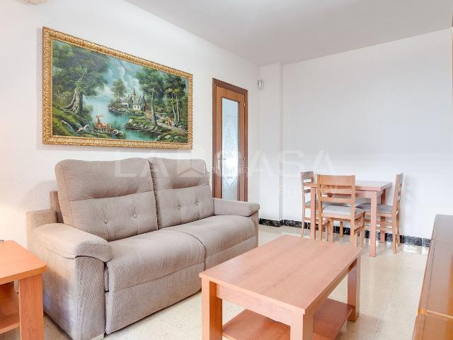 Piso en venta en Barcelona, Sant Martí de Provençals. ASCENSOR TRES HABITACIONES. Pisos.