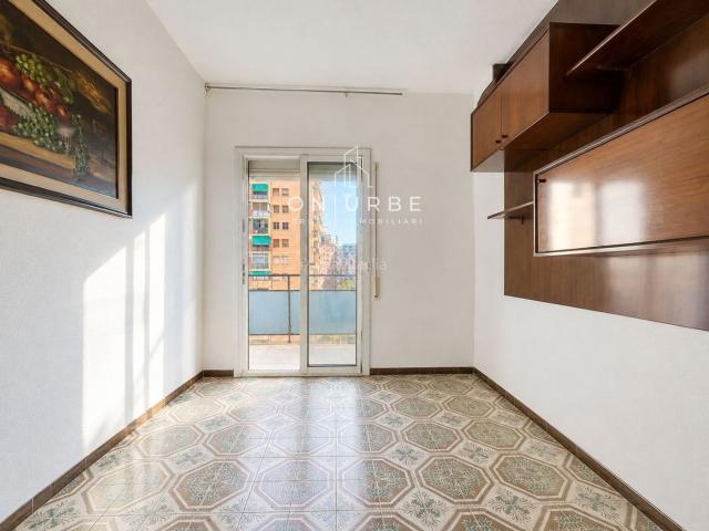 Piso en venta en Barcelona, Sant Martí de Provençals. ONURBE GRUP PISO EN VENTA SANT MARTÍ. Pisos.