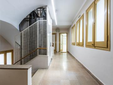 Piso en venta en Barcelona, Sant Martí de Provençals. LUMINOSO HOGAR EXTERIOR CON BALCÓN EN SANT MARTÍ DE PROVENÇALS LISTO PARA ENTRAR A VIVIR. Pisos.