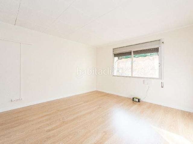 Piso en venta en Barcelona, Sant Martí de Provençals. Piso en venta en calle Doctor Zamenhof. Pisos.