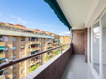 Piso en venta en Barcelona, Sant Martí de Provençals. Piso en Sant Martí, calle Fluviá. Pisos.