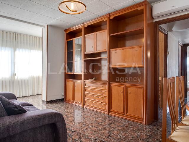 Piso en venta en Barcelona, Sant Martí de Provençals. Pisos.