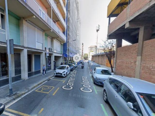 Piso en venta en Barcelona, Sant Andreu de Palomar. INMUEBLE EN CESION DE REMATE SIN POSESION Y SIN ACCESO AL INTERIOR. Pisos.
