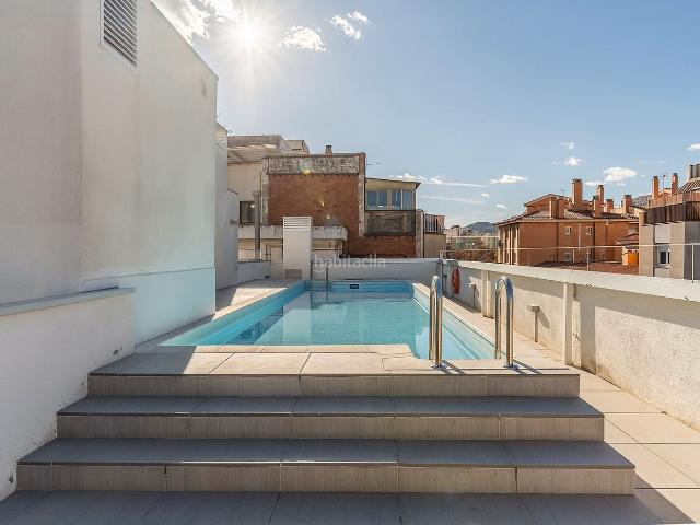 Piso en venta en Barcelona, Sant Andreu de Palomar. Vivienda en Venta de 2 dormitorios con Piscina Comunitaria y Parking en Sant Andreu. Pisos.