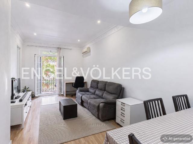 Piso en venta en Barcelona, Sant Antoni. Acogedor piso de 2 habitaciones en Sant Antoni. Pisos.