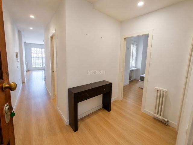 Piso en venta en Barcelona, Sant Antoni. Ático en Sant Antoni Barcelona. Pisos.