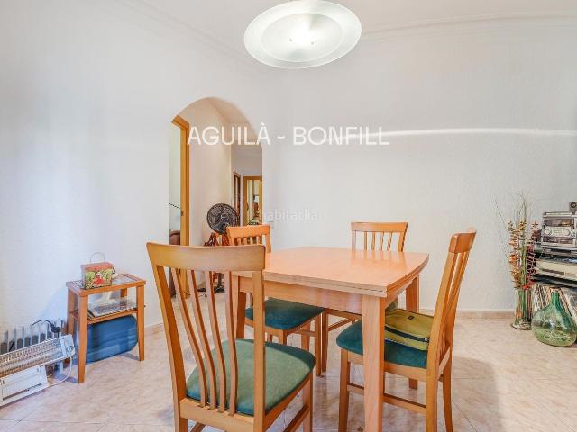 Piso en venta en Barcelona, Sant Antoni. en Barcelona. Pisos.