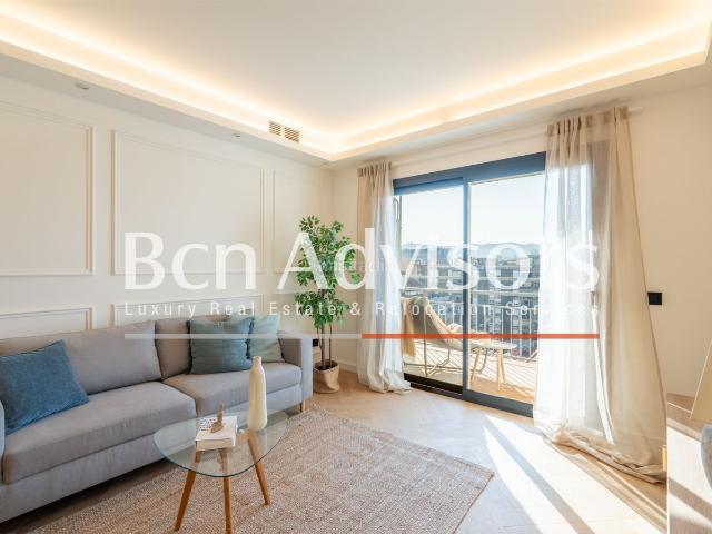 Piso en venta en Barcelona, Sant Antoni. Espectacular y reconocido piso de diseño en pleno Eixample. Pisos.