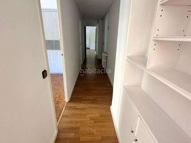 Piso en venta en Barcelona, Sant Antoni. Exclusivo piso esquinero con terraza en Calle Manso, Eixample Izquierdo. Pisos.