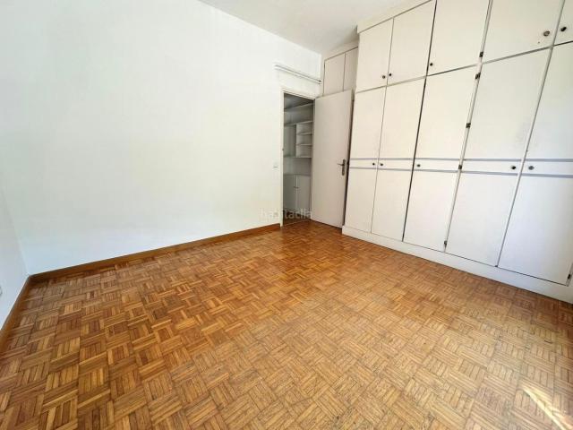 Piso en venta en Barcelona, Sant Antoni. Exclusivo piso esquinero con terraza en Calle Manso, Eixample Izquierdo. Pisos.