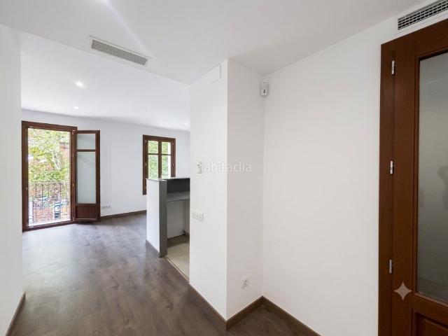Piso en venta en Barcelona, Sant Antoni. GRAN OPORTUNIDAD EN NMEJORABLE ZONA!. Pisos.
