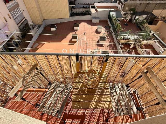 Piso en venta en Barcelona, Sant Antoni. Piso en venta en Calle del Comte Borrell. Pisos.