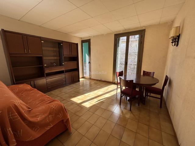 Piso en venta en Barcelona, Sant Antoni. Pisos.