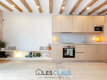 Piso en venta en Barcelona, Sant Antoni. Pisos.