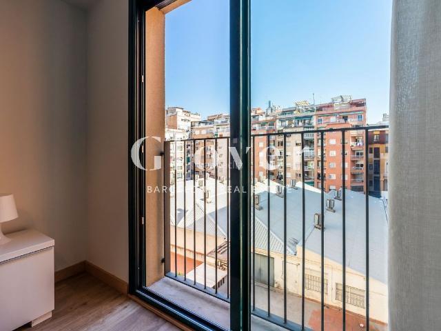 Piso en venta en Barcelona, Sant Antoni. Pisos.