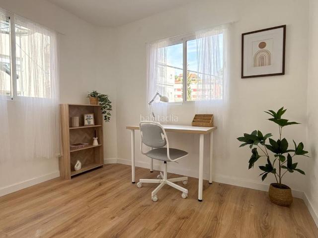 Piso en venta en Barcelona, Sant Genís dels Agudells. OPORTUNIDAD DE COMPRA LOTE DE 3 PISOS PATIO. Pisos.